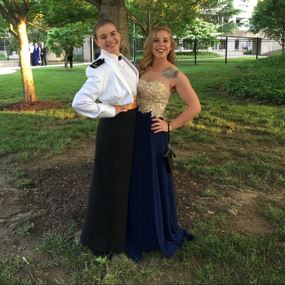 Dress - Picture 3 of 3